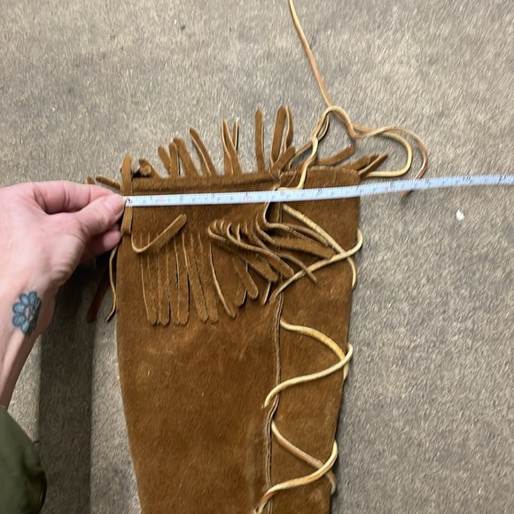 Circa 1970 vintage authentic Minnetonka moccasin lace boots.Leather sole. Size 7 - Picture 10 of 10